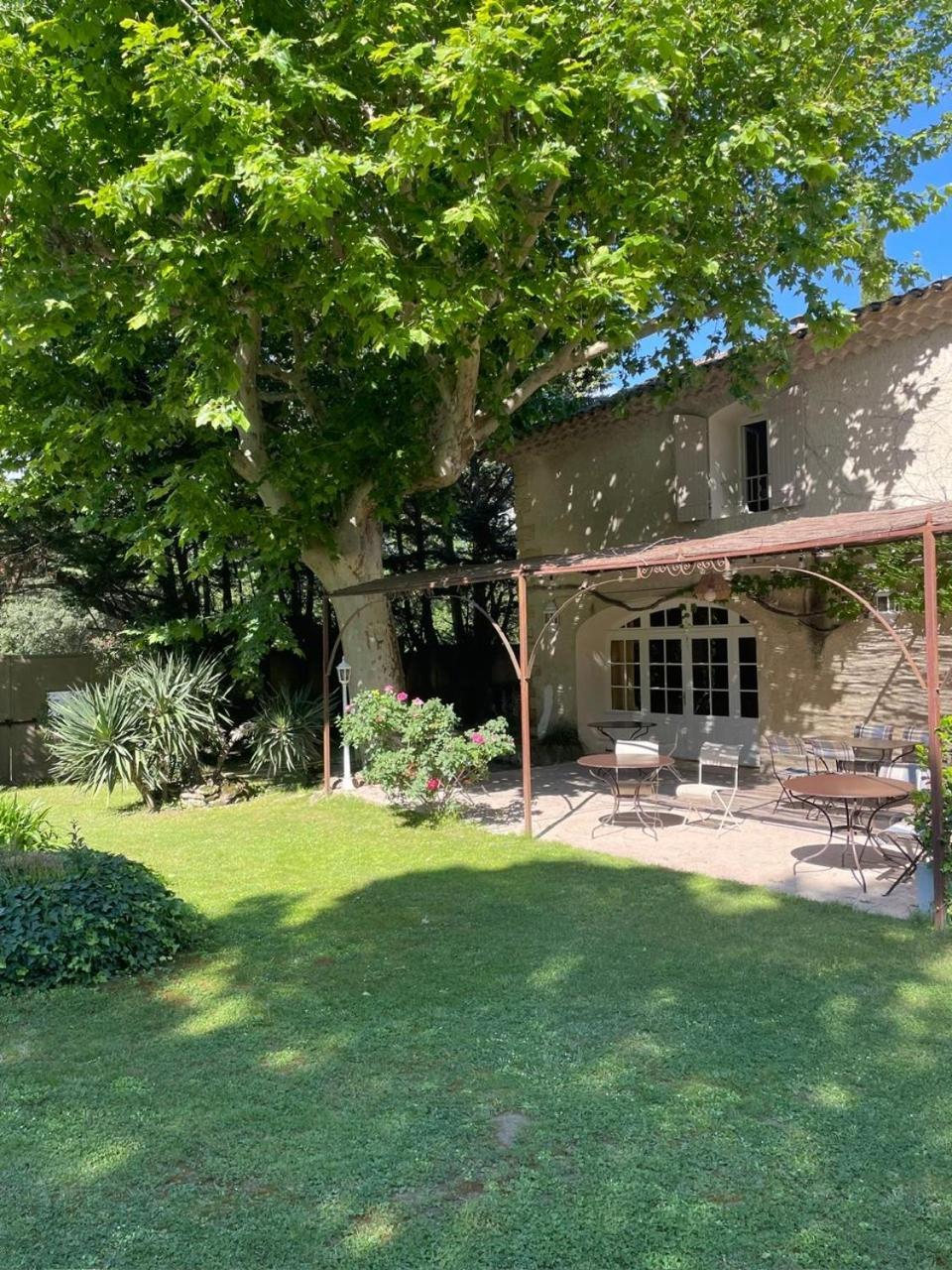 Logis Hotel La Sommellerie Chateauneuf-du-Pape Exterior photo